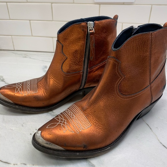 Golden Goose Shoes - NWOT Golden Goose Metallic Young Western Boot